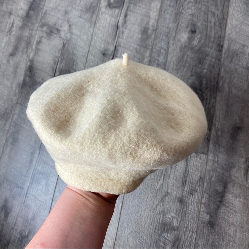 100% Wool Beret Cream Color Super Soft! Vintage p.r.t. ultrabasque